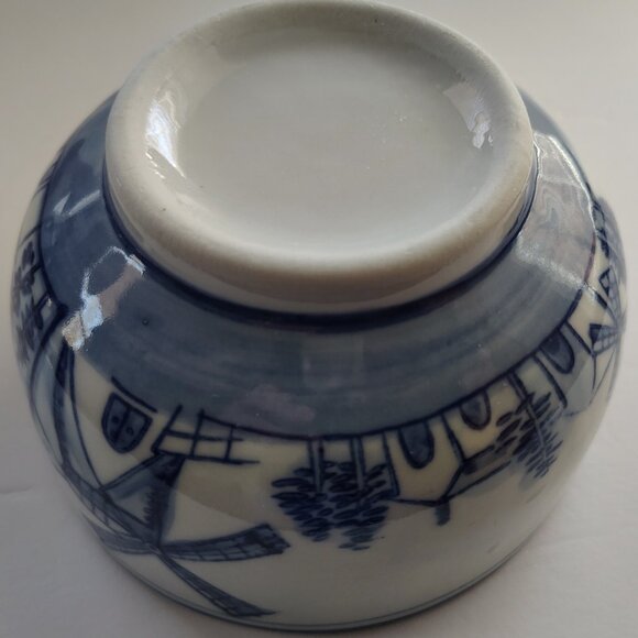 Ceramic Dutch Footed Serving Bowl Blue/White Windmill Design Holland Scene - Picture 7 of 12